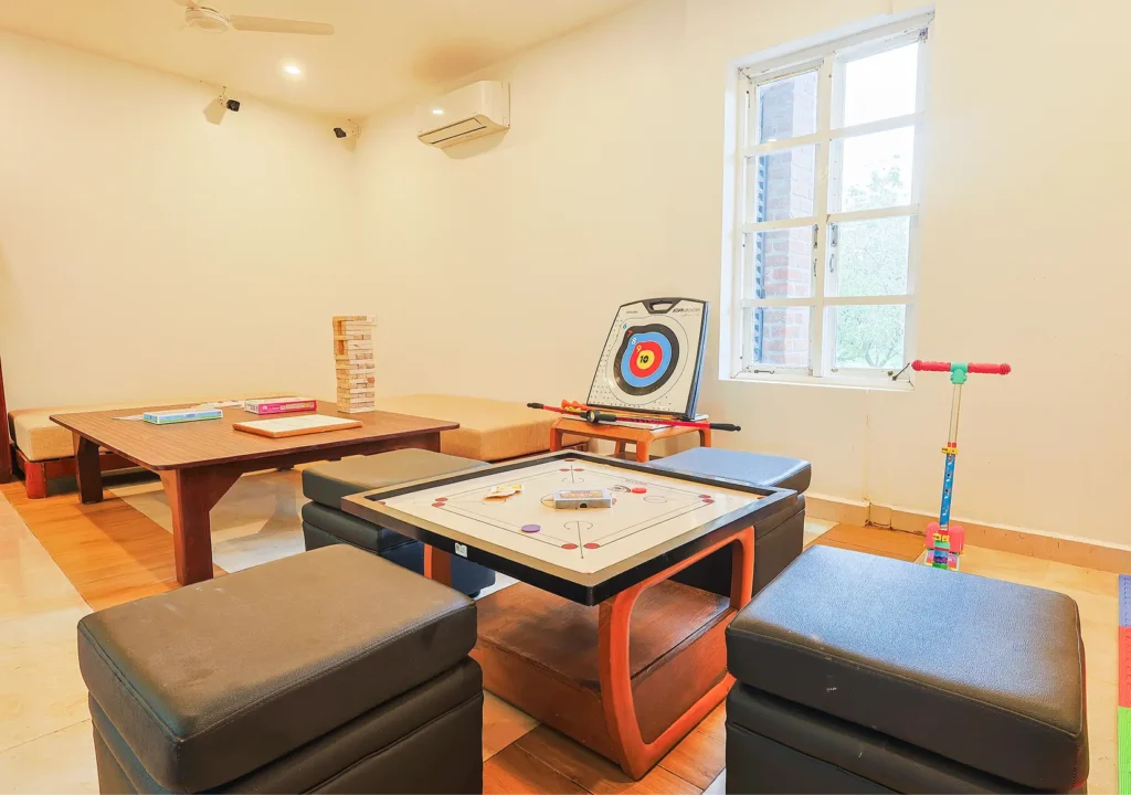 Resort with pool, games